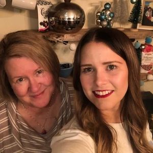 Meet your Posher, Carolyn